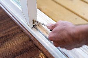 Glass door alignment Glass door alignment